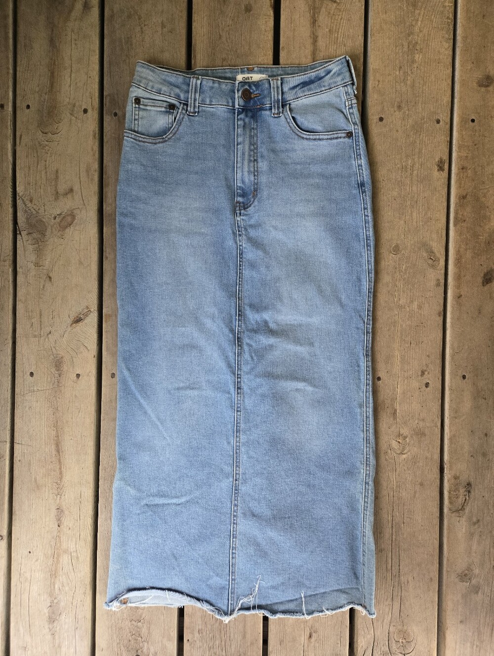 Zara black pull on skirt size large in excellent condition. The skirt has no hol